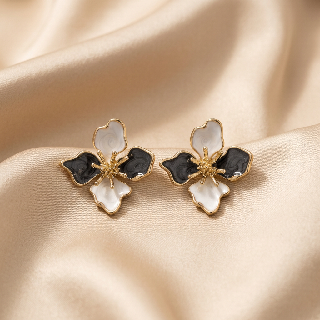B&W Floral Earring