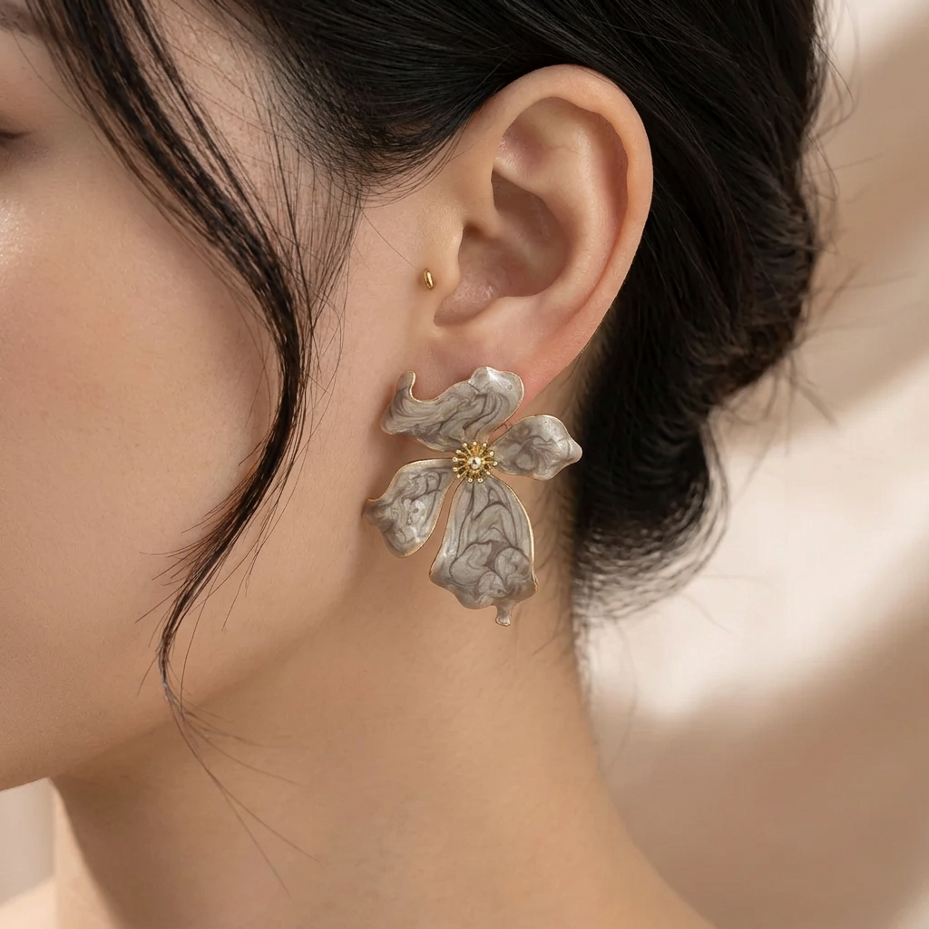 Happy Flower Grey Earring
