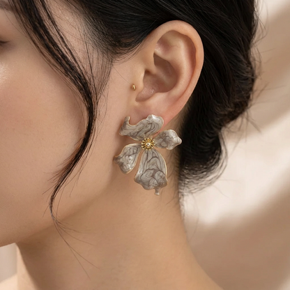 Happy Flower Grey Earring