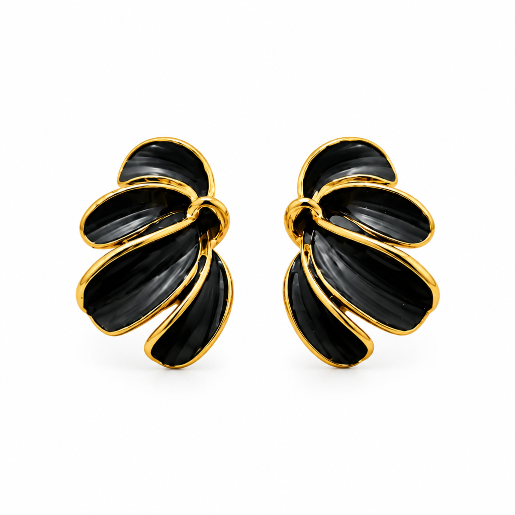 Runaway Bride Black Earring