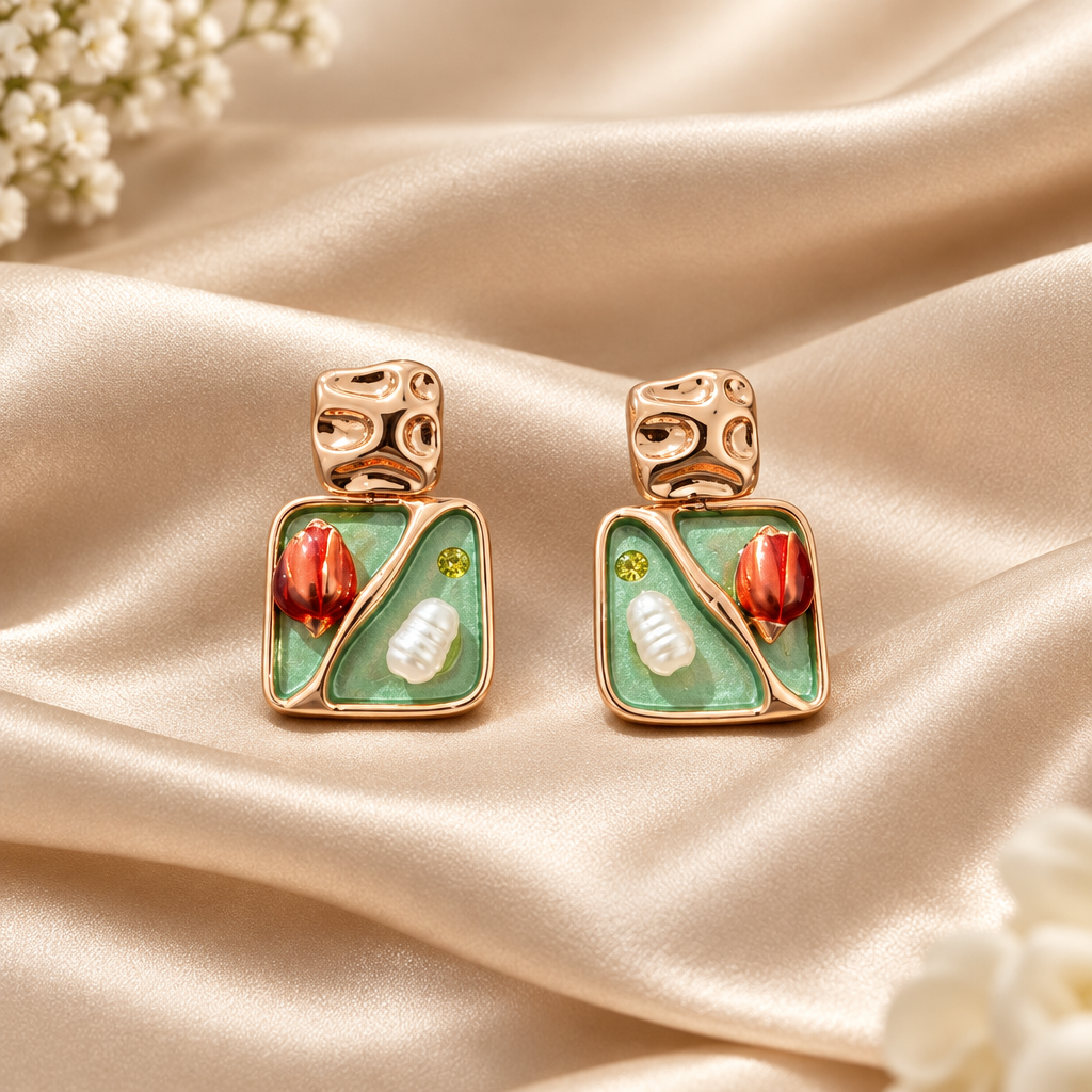 Tulip & Pearl Green Earring