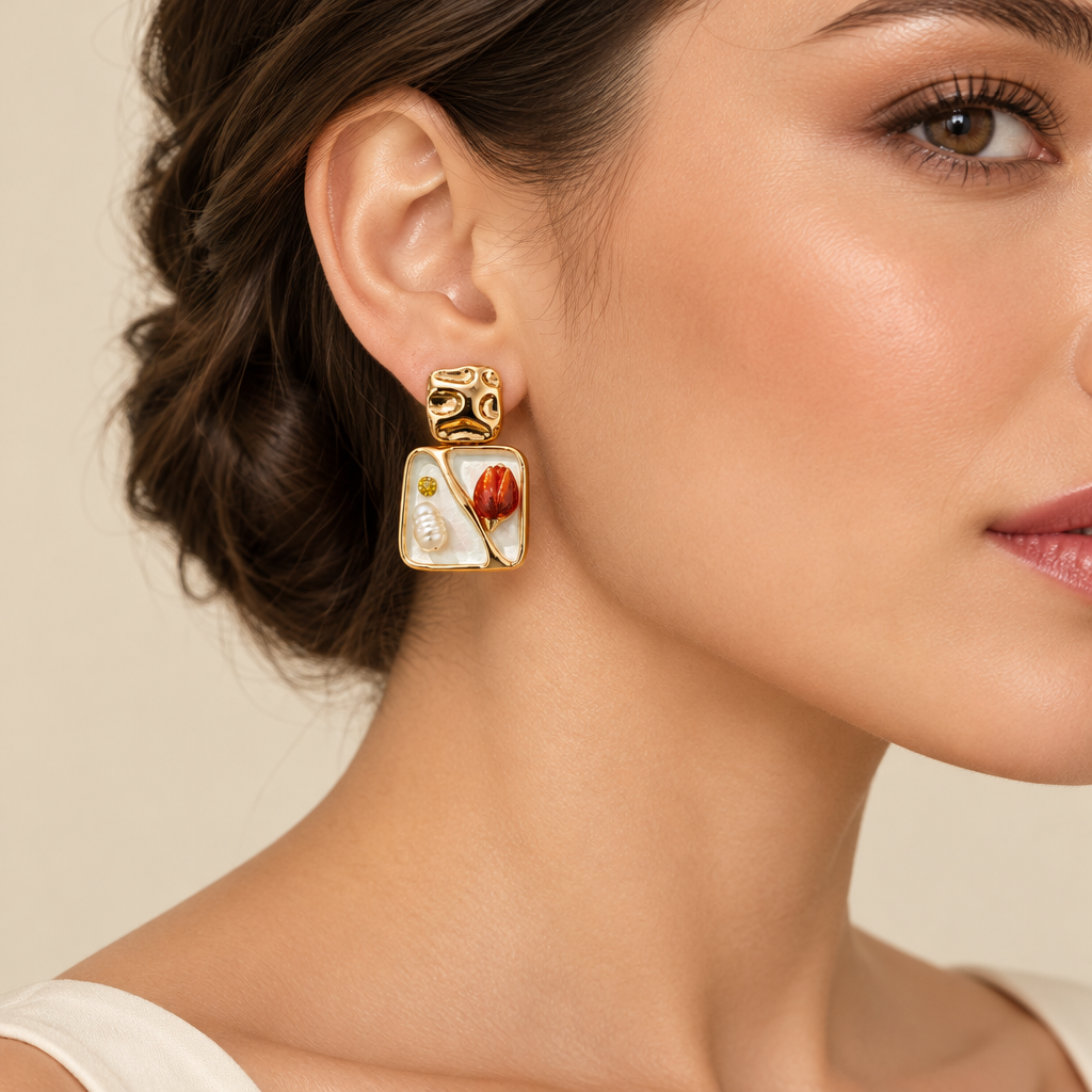 Tulip & Pearl White Earring
