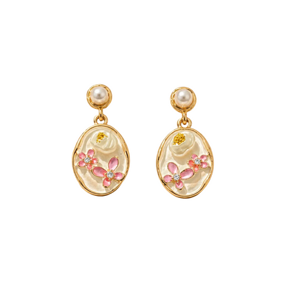 Vintage Drop White Earring